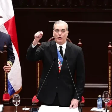 abinader-proyecta-su-vision-del-pais-a-la-sombra-de-planes-inconclusos-49824b99-focus-0.02-0.39-896-504