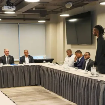 presidente-abinader-destaca-oportunidades-para-dominicanos-chile-74aefaee-focus-min0.57-0.14-896-504