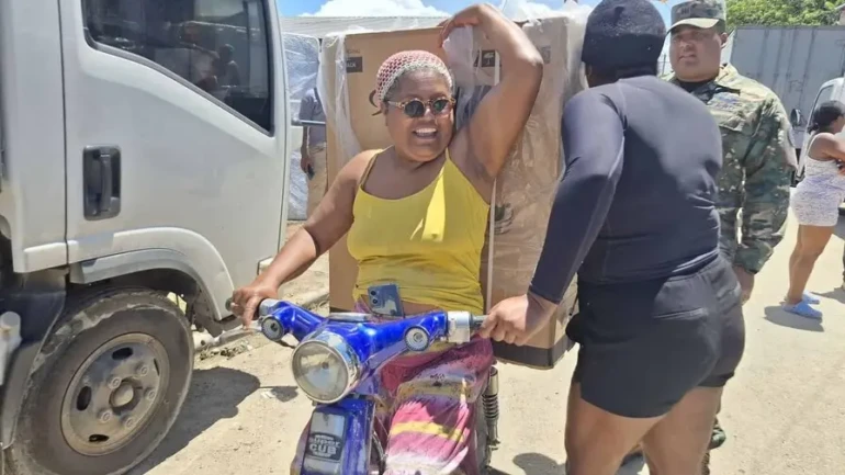 afectados-por-inundaciones-en-nuevo-amanecer-y-puerto-plata-5cbbad54-focus-0-0-896-504