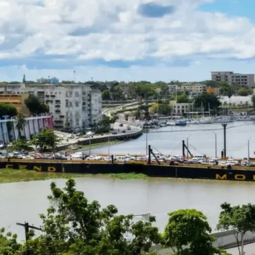cierre-puente-flotante-rio-ozama-por-reparacion-de-embarcacion-aac7bf15-focus-min0.34-min0.19-896-504