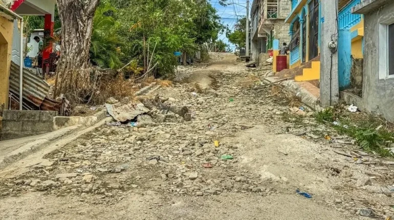 Comunidad-de-San-Marcos-Puerto-Plata-anuncia-protesta-por-mal-estado-calles