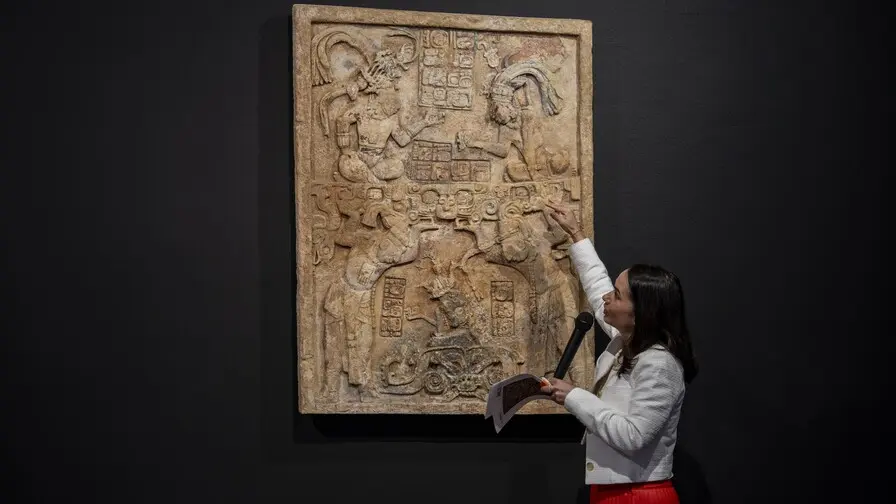 dintel-maya-recuperado-en-nueva-york-regresa-a-mexico-8632bf9f-focus-0-0-896-504